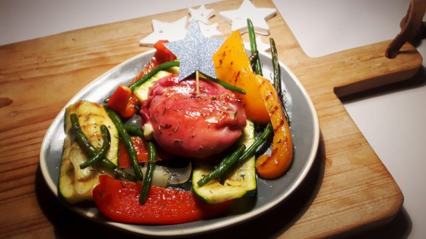 mozzarella-ham pakketje met gegrilde groente